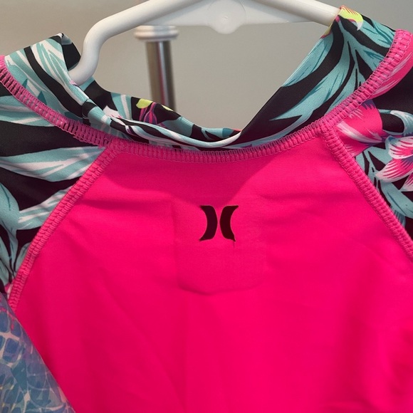 (2) Hurley Swimwear long sleeve UPF 50+ - Picture 6 of 6
